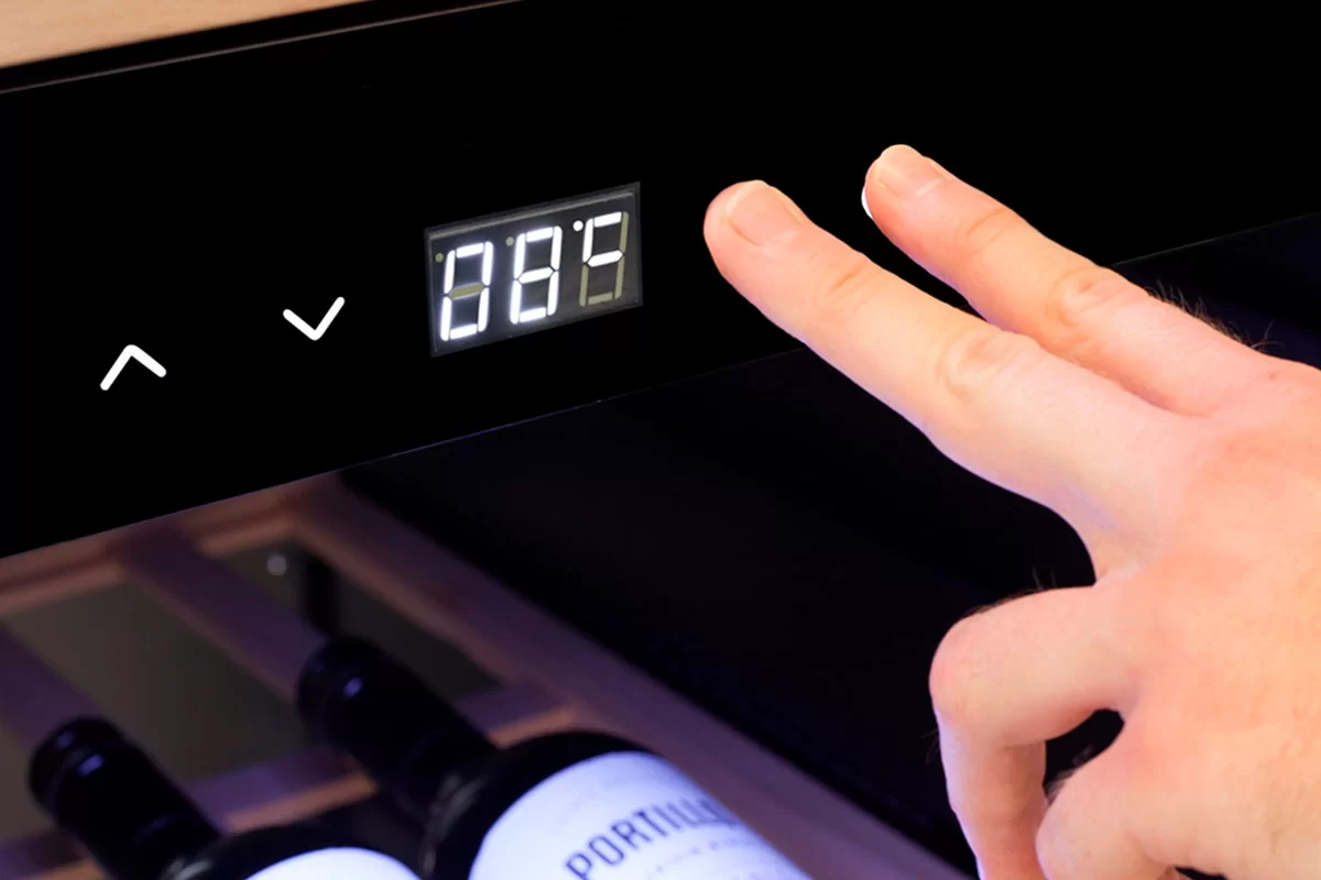 Винный холодильник CASO WineExclusive 180 Smart фото №3